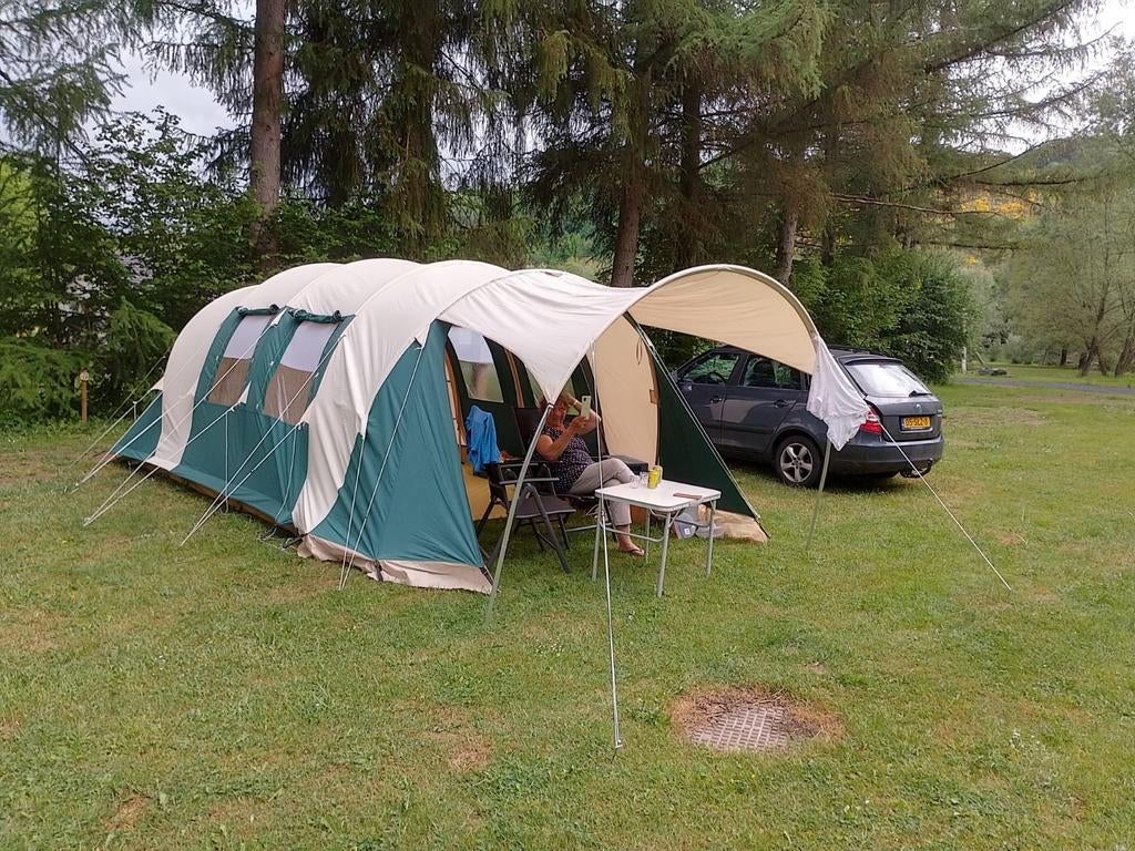 Ruime 4-persoons tunneltent met veel leefruimte en stahoogte, Ophalen of Verzenden, Gebruikt