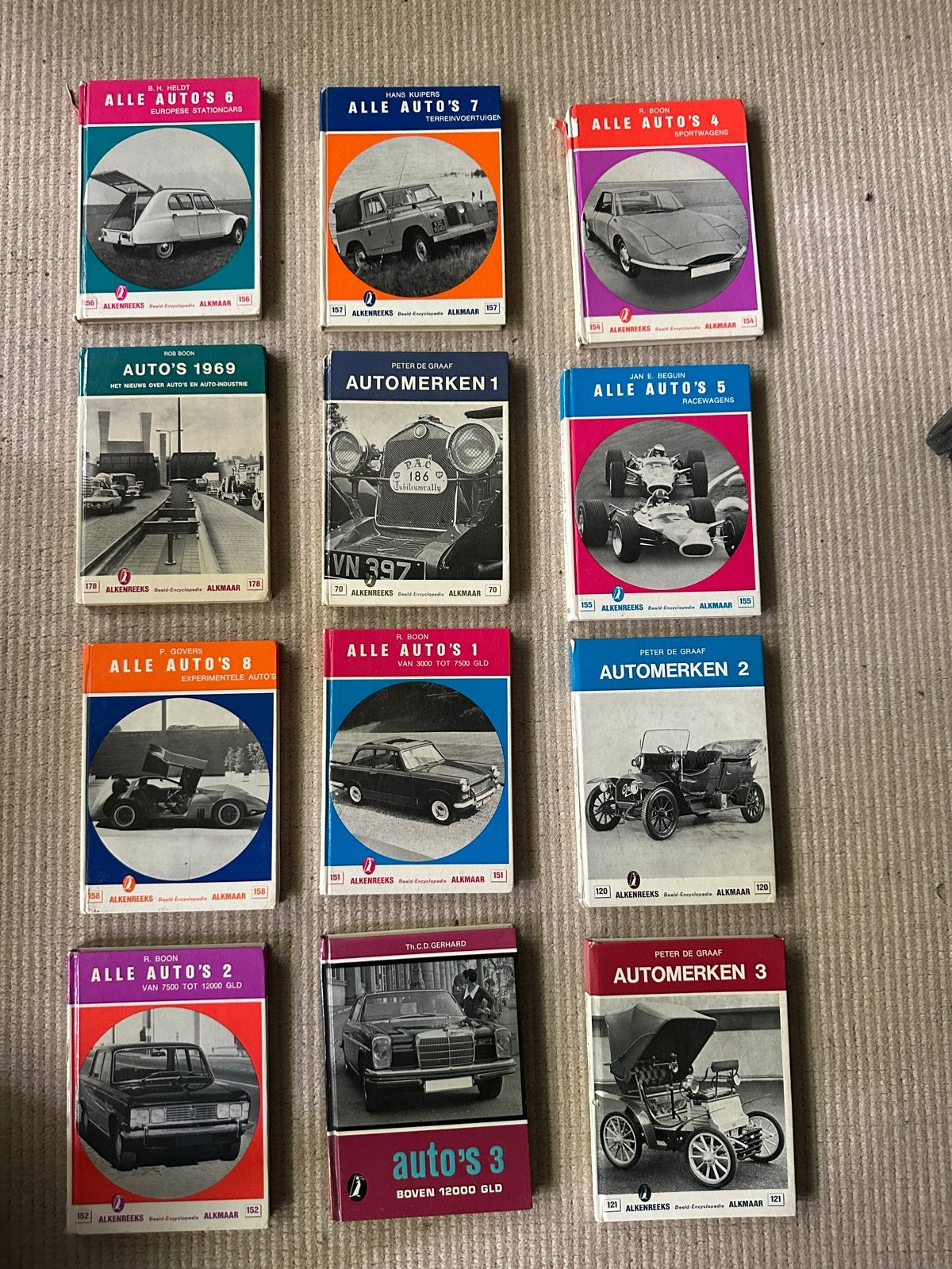 12 autoboekjes voor de echte autoliefhebber, Ophalen of Verzenden, Gelezen, Algemeen