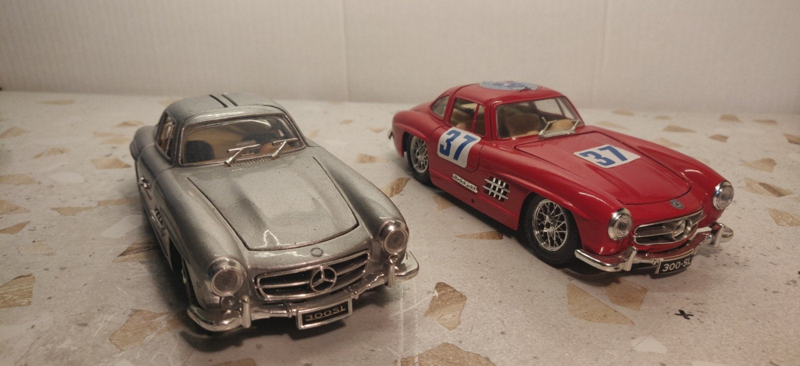 Set van 2 Mercedes-Benz 300 SL modelauto's, Ophalen of Verzenden, Gebruikt, Auto, Bburago