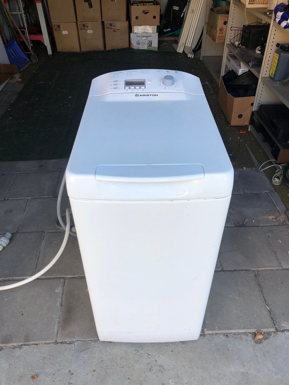 Bovenlader wasmachine Ariston AVTF129, Ophalen, Zo goed als nieuw, 1200 tot 1600 toeren, 85 tot 90 cm