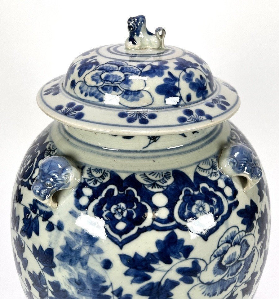518. Dekselpot – floraal decor, China, 19e eeuw, Ophalen