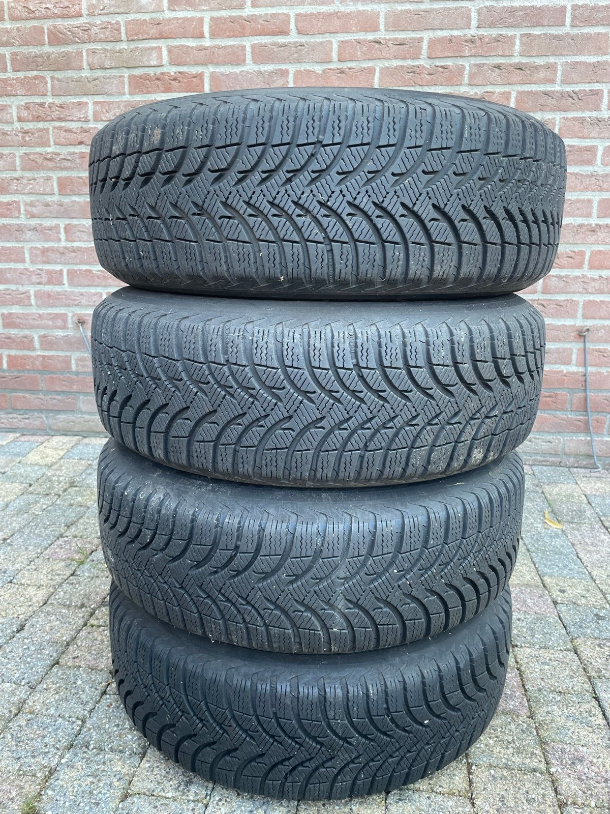 Winterbanden met velg - 185/60 R14 - VW Polo - 7mm profiel, Ophalen, 14 inch, Gebruikt, Banden en Velgen