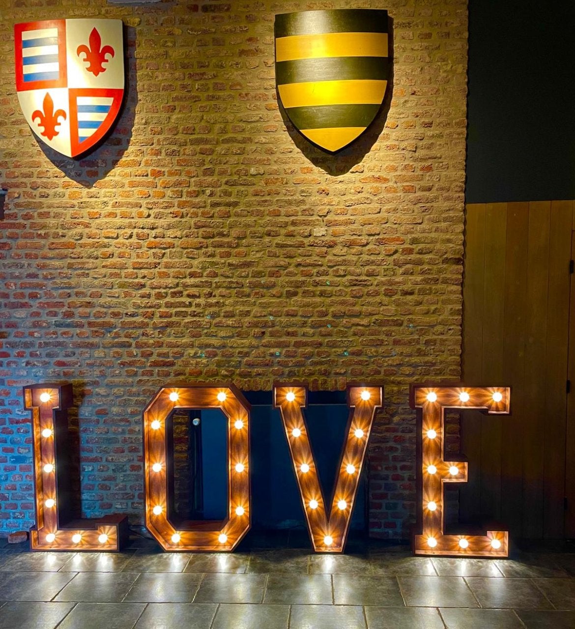 LOVE letters te huur, Ophalen, Zo goed als nieuw, Versiering, Geboorte of Huwelijk