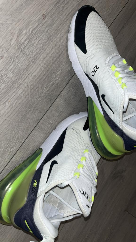 Nike air, Ophalen of Verzenden, Zo goed als nieuw, Schoenen