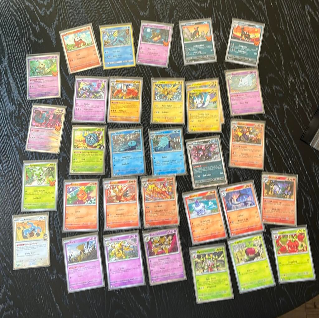 32 Black star Pokemon promo’s, Ophalen of Verzenden, Zo goed als nieuw