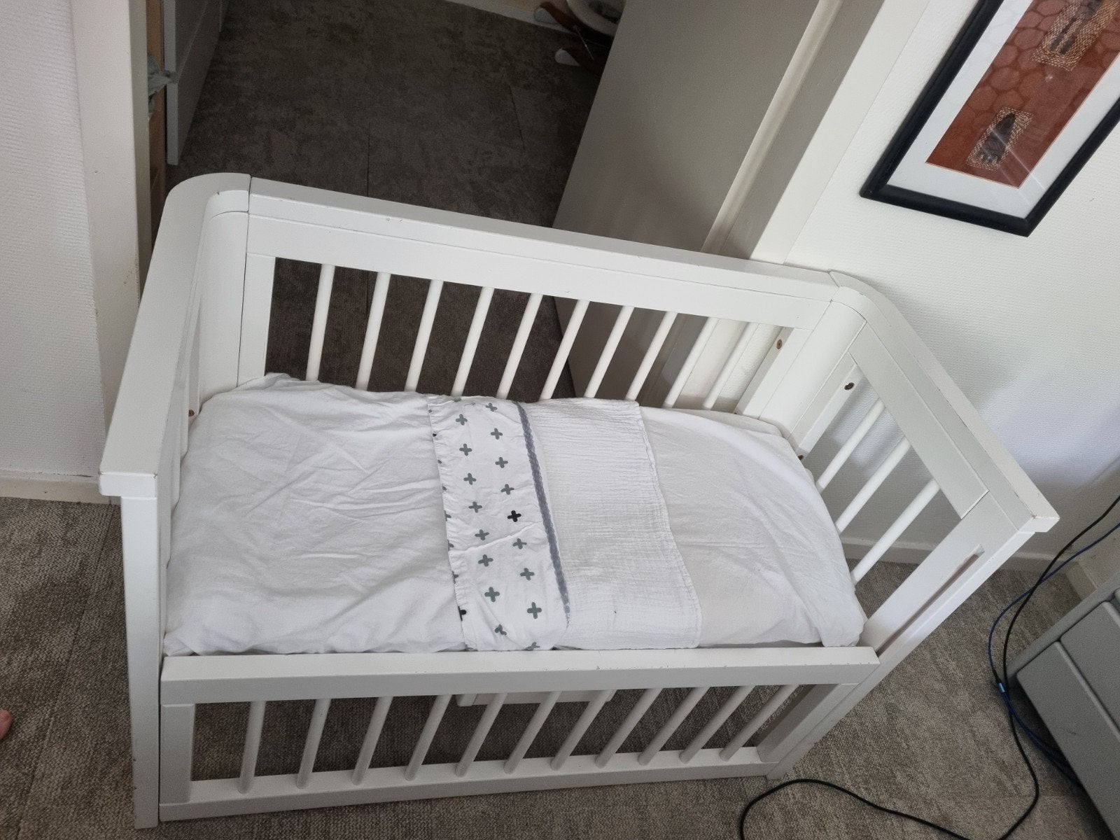 Wit houten ledikantje met matras, Kinderen en Baby's, Ophalen, Gebruikt, Ledikant