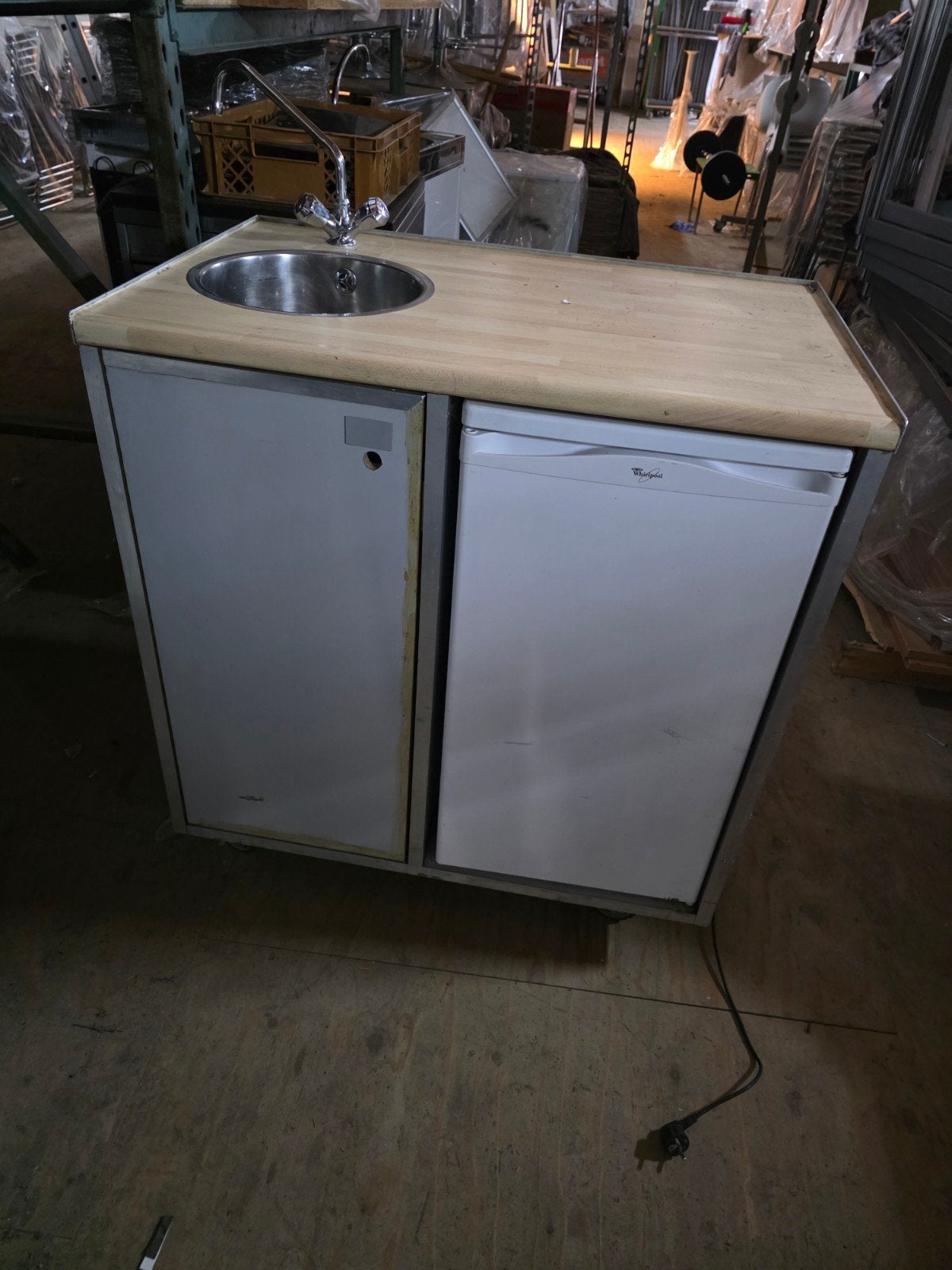 Compacte Keukenunit met Spoelbak en Koelkast - Hoeklijntjes, Gebruikt, 75 tot 100 liter, 60 cm of meer, Met vriesvak