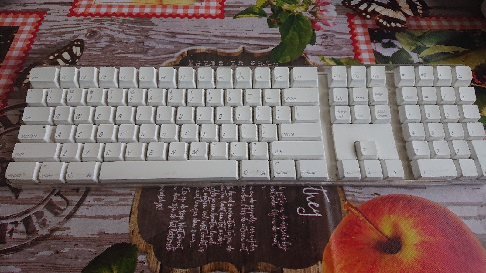Apple A1016 wireless keyboard, Computers en Software, Toetsenborden, Ophalen of Verzenden, Zo goed als nieuw, Draadloos, Qwerty