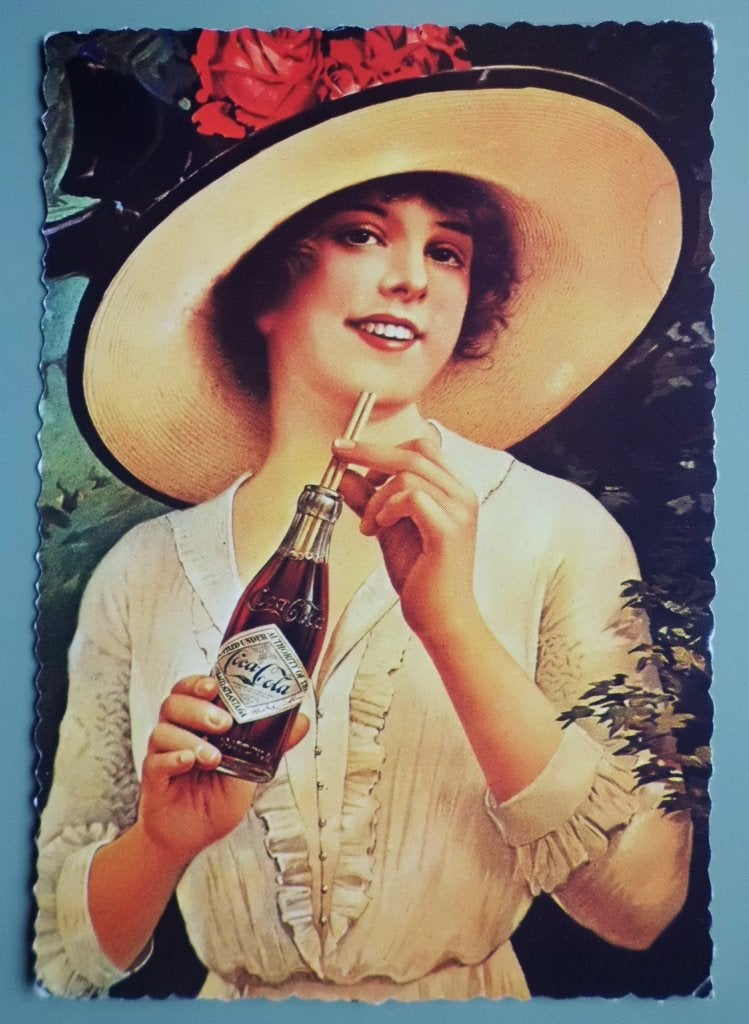 Vrouw drinkt Coca Cola- vintage reclame, Ophalen of Verzenden, 1960 tot 1980, Ongelopen, Cultuur en Media
