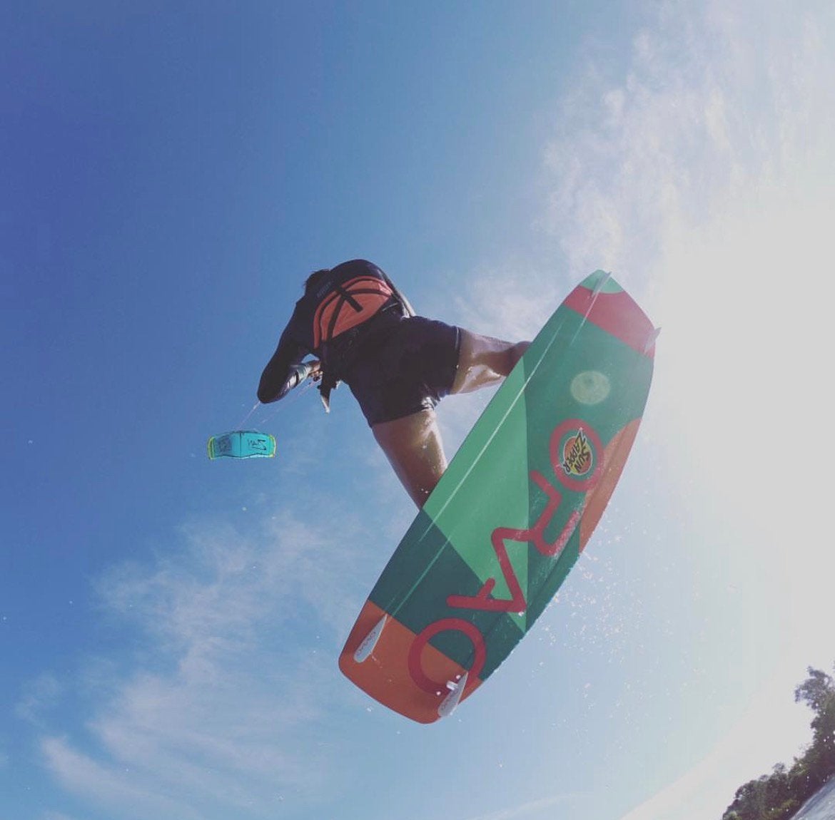 Kite set 11m 8m bar - zian hantu, Geen board, Ophalen, Zo goed als nieuw