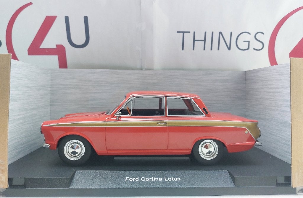 MCG 1:18 Ford Lotus Cortina 1963-1966 rood/goud nieuw, Ophalen of Verzenden, Nieuw, Auto, Overige merken