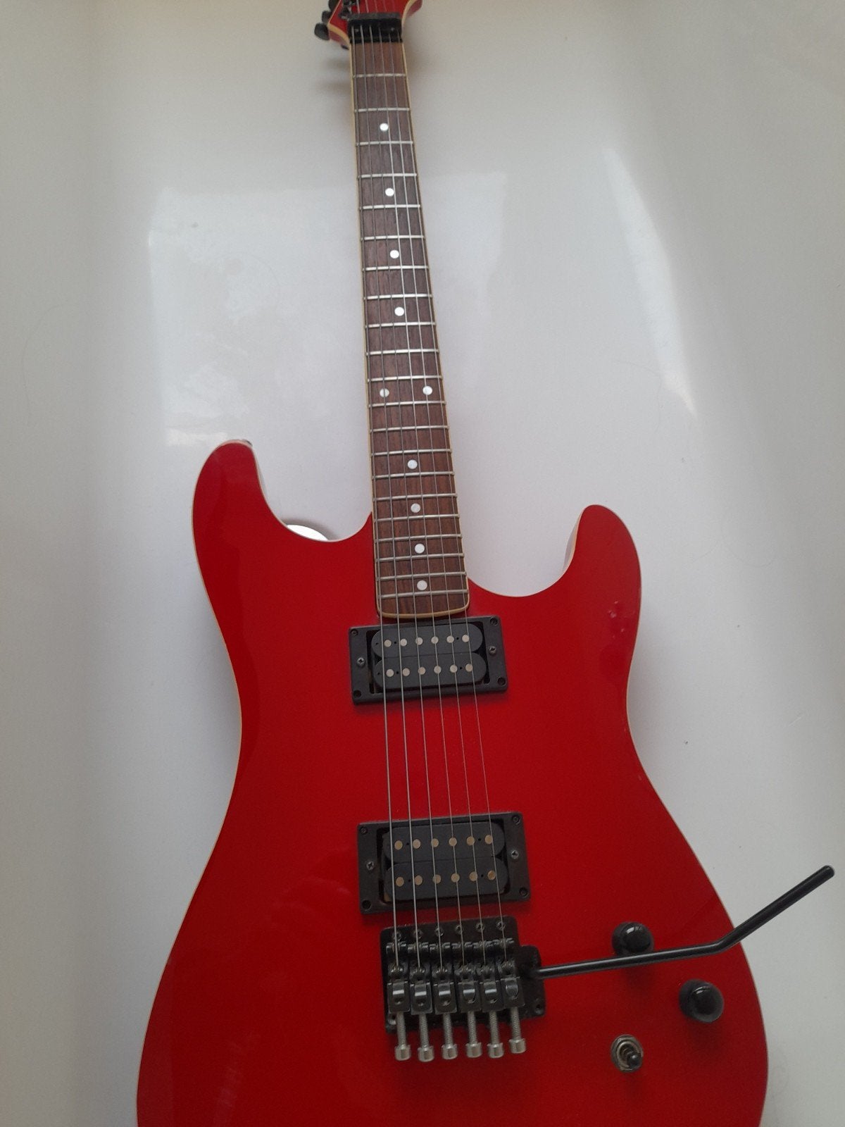 Hondo Fame Series 764, Ophalen, Gebruikt, Solid body, Overige merken