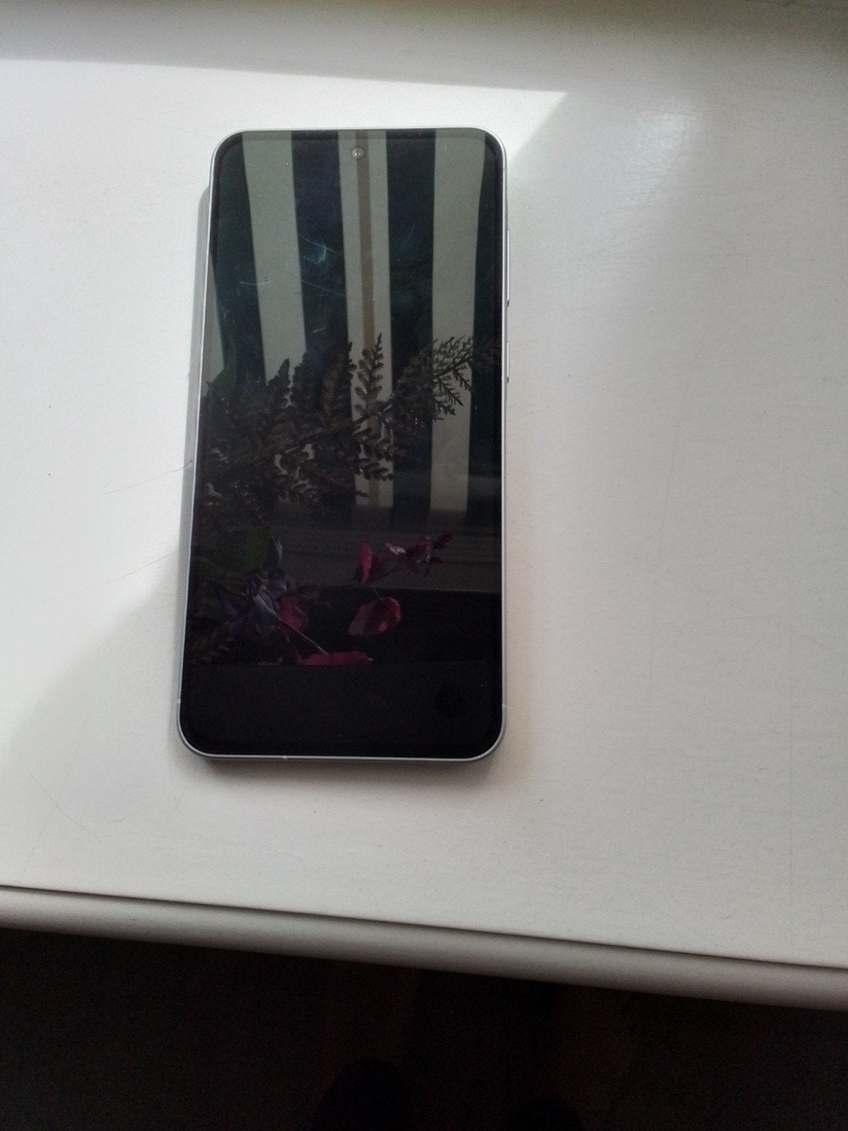 GEZOCHT!!! TELEFOONS OF KAPOTE OF IPAD OF LAPTOP !!!, Ophalen