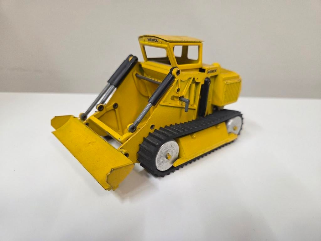 Menck SR85 Scraper Dozer - NZG 1:50 1969, Hobby en Vrije tijd, Ophalen of Verzenden, Gebruikt, Hijskraan, Tractor of Landbouw