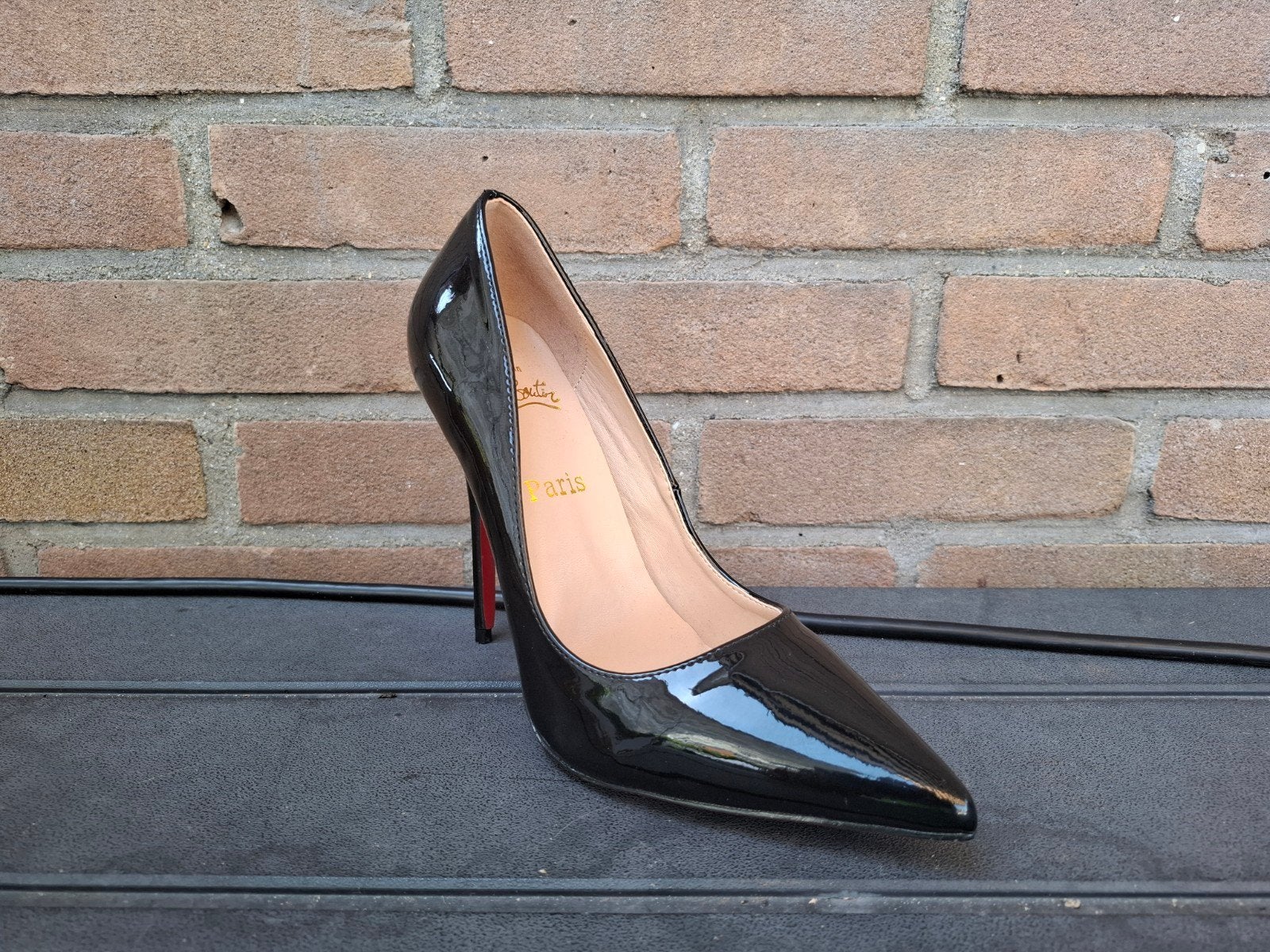 Christian louvoutin pump rechter pump, Ophalen of Verzenden, Zo goed als nieuw, Zwart
