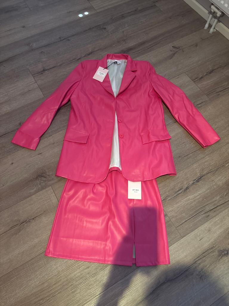 Roze leren blazer en rok set - Nieuw met kaartjes, Ophalen, Nieuw