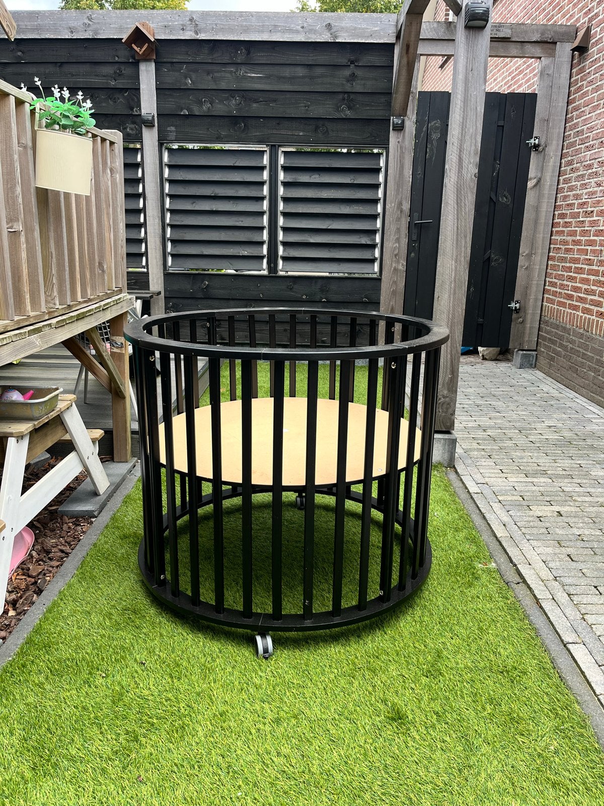 Ronde box met wieltjes - gebruikt, kleine beschadigingen, Kinderen en Baby's, Ophalen, Gebruikt, Rond, Wieltjes