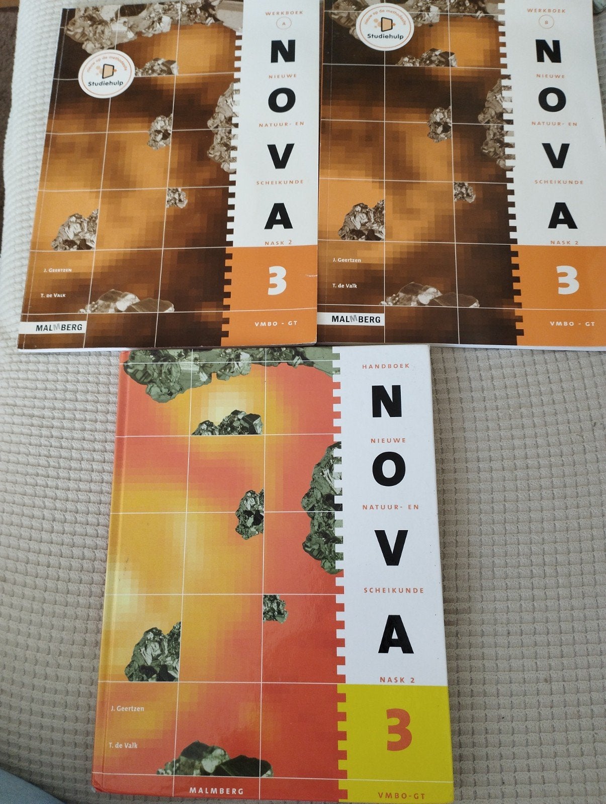 Nieuwe Nova Natuur- en Scheikunde A Nask 2 VMBO-GT 3, J. Geertzen, T. de Valk, Scheikunde, Ophalen of Verzenden, Gelezen