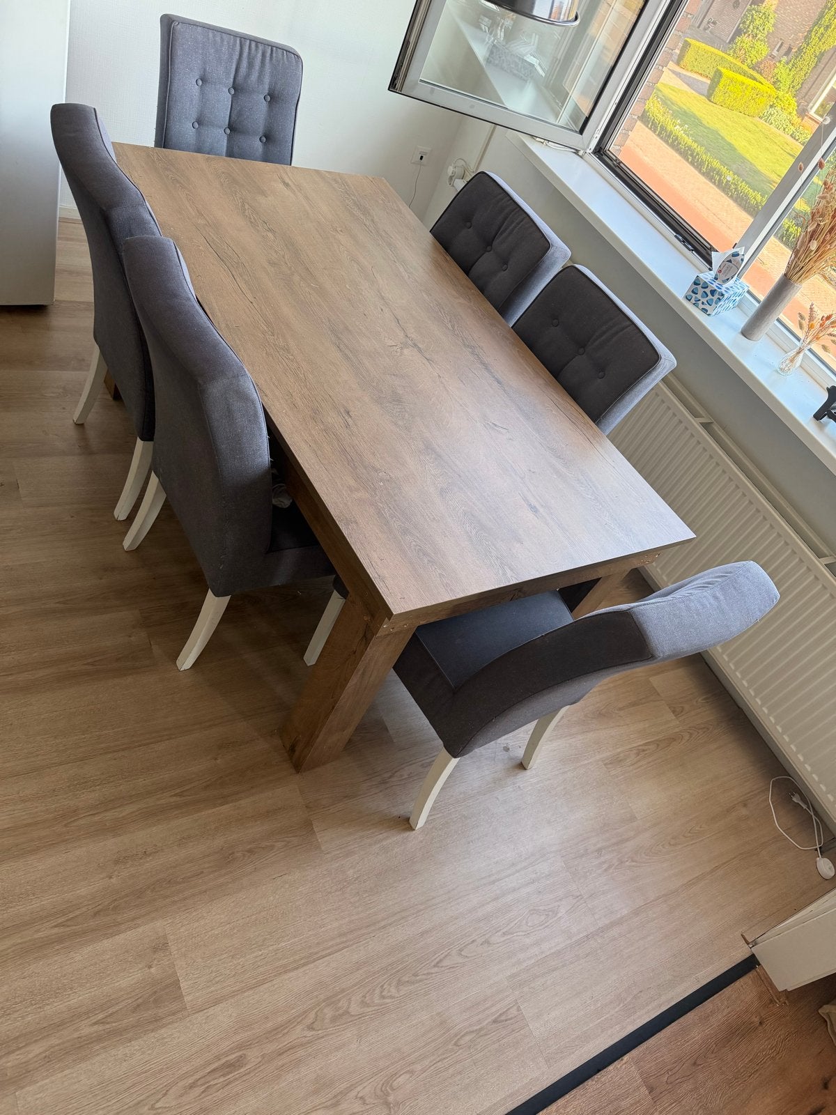 Elegante eettafel met 6 stoelen - perfect voor gezellige din, Huis en Inrichting, Ophalen, 50 tot 100 cm, Zo goed als nieuw, 150 tot 200 cm