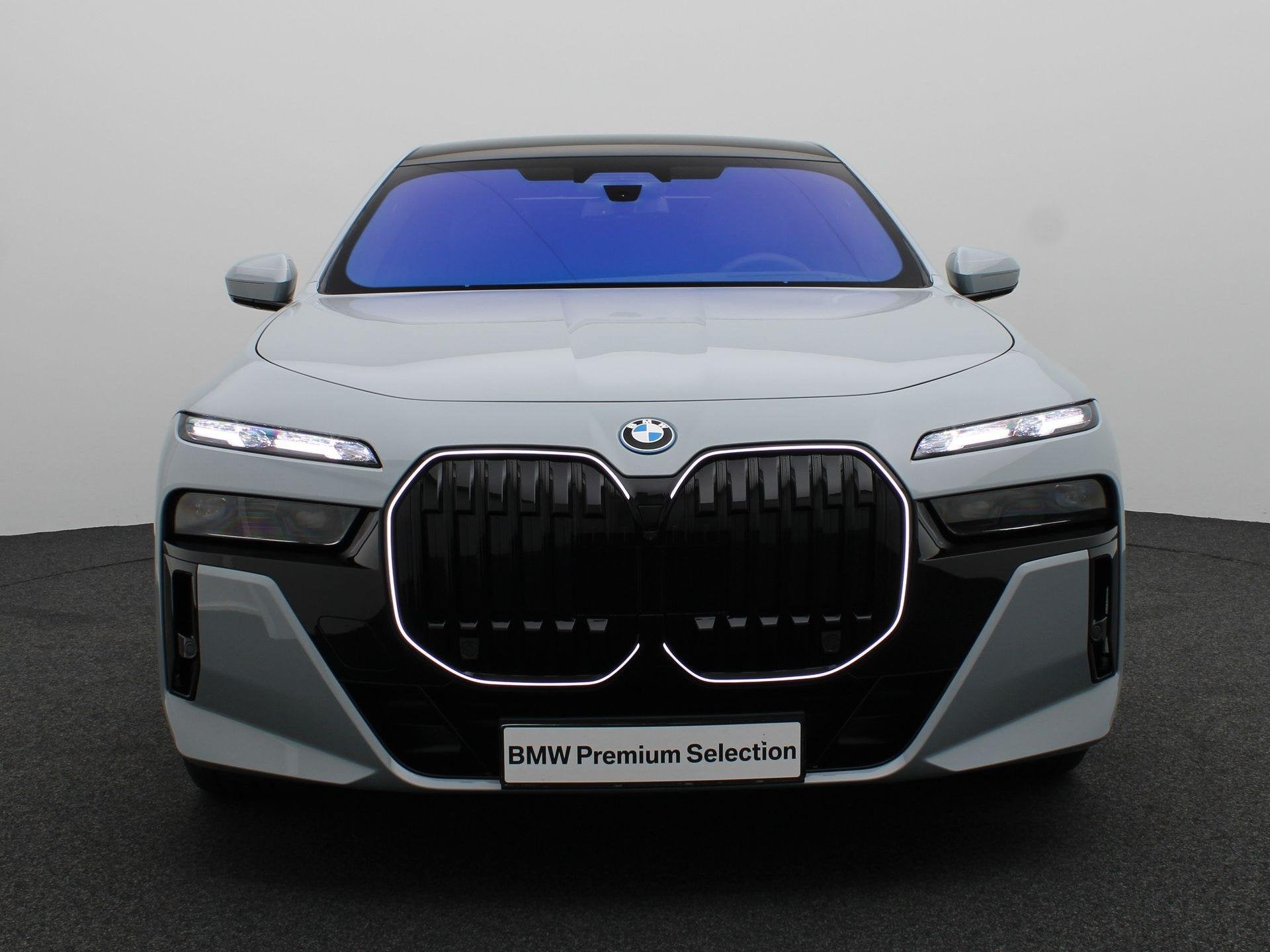 BMW 7 Serie Sedan 750e xDrive M Sportpakket Pro | Innovation, Automaat, Stof, Bedrijf, 489 pk