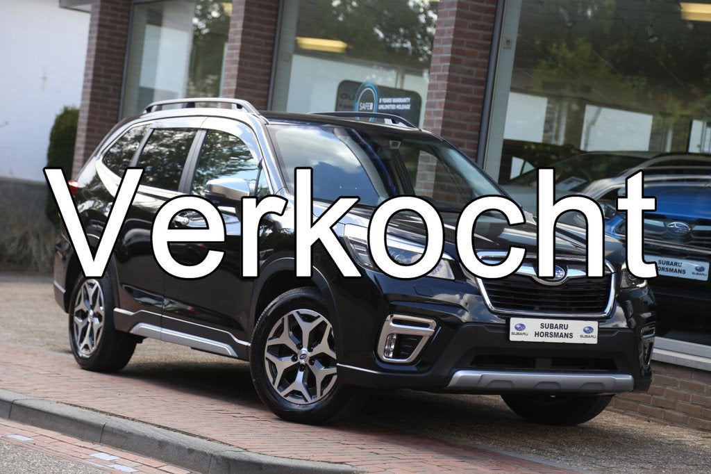 Subaru Forester 2.0i e-BOXER AWD Luxury Navi Carplay Camera, Auto's, Subaru, Automaat, 12 maanden, 4 cilinders, Zwart