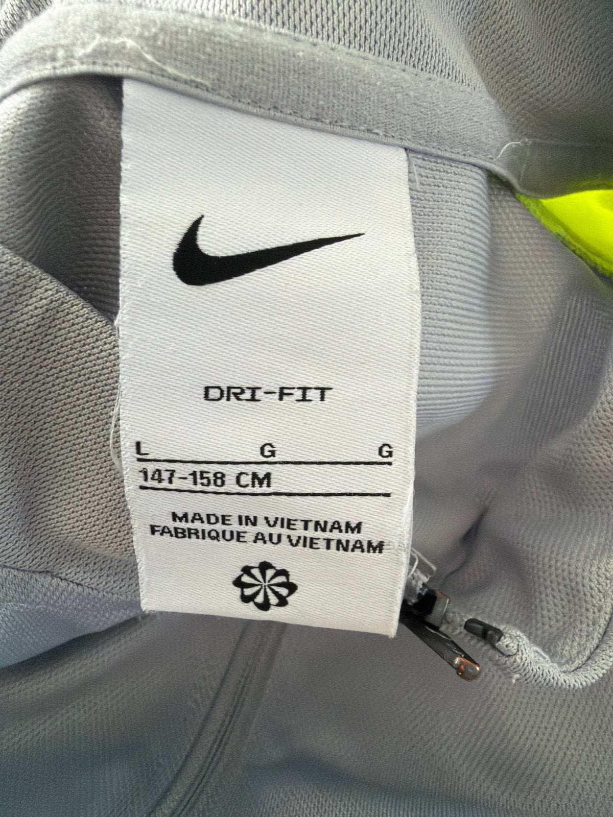 Nike Dri-Fit Trainingspak Grijs/Neon (147-158 cm), Ophalen, Zo goed als nieuw, Jongen of Meisje