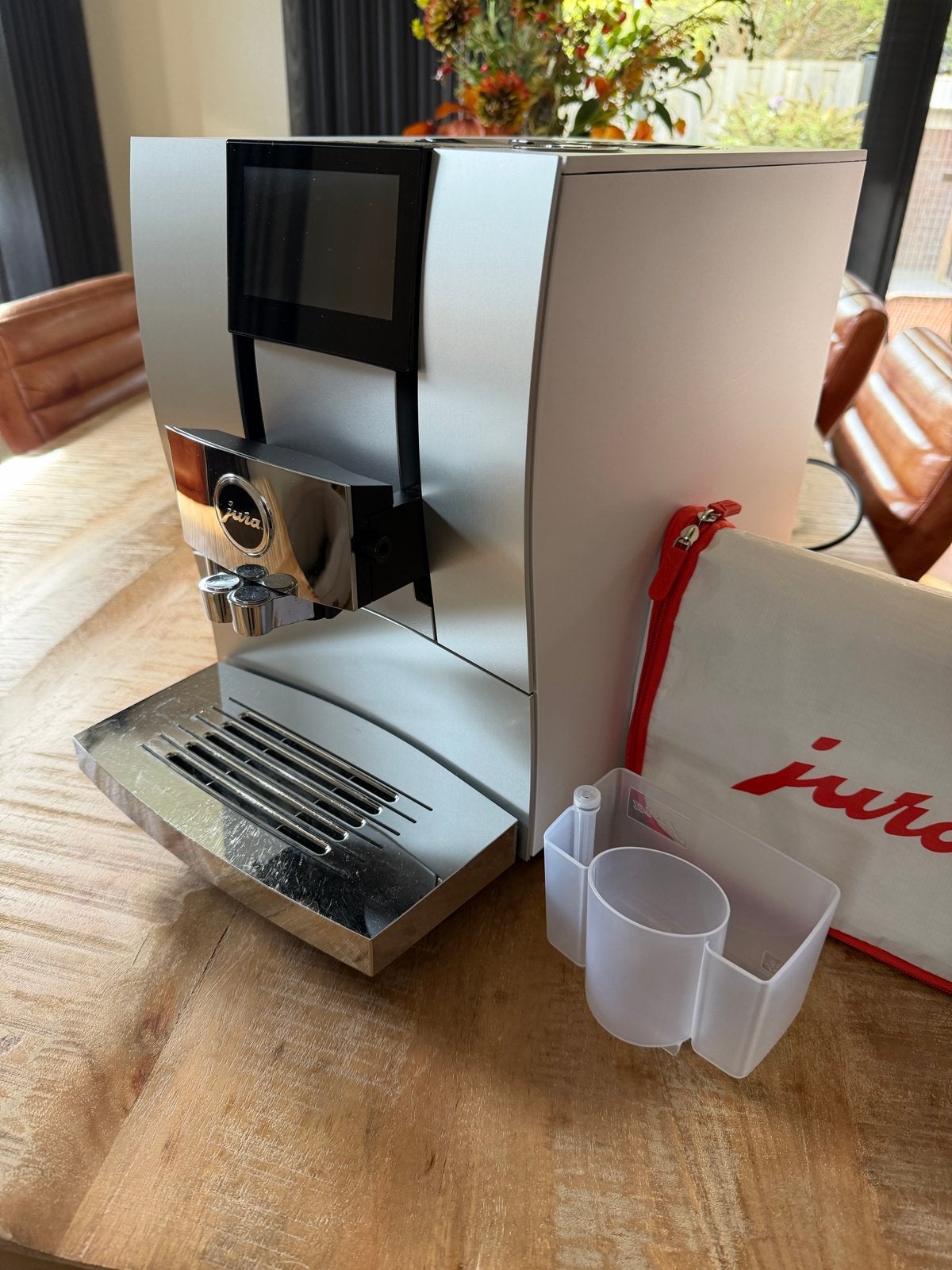 Jura Z10 Aluminium White - Volautomatische Koffiemachine, Witgoed en Apparatuur, Afneembaar waterreservoir, 10 kopjes of meer