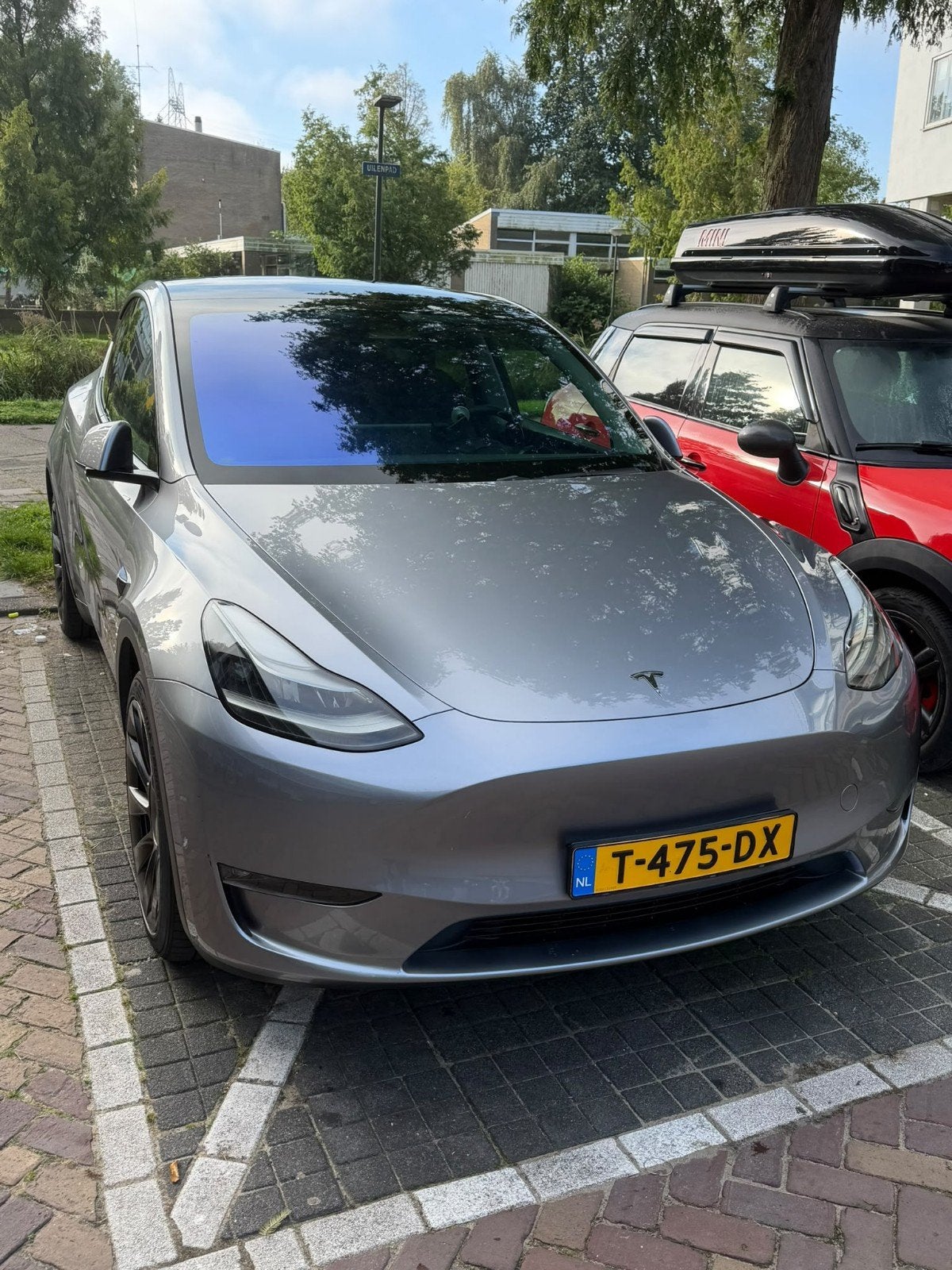 Tesla Model Y 2023 Grijs, Auto's, 495 min, 258 pk, Origineel Nederlands, Elektrisch