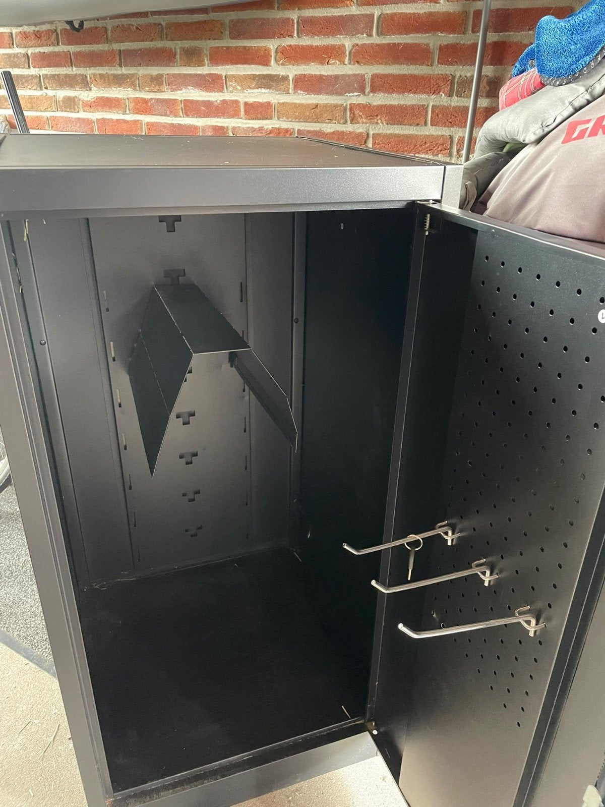 zadelkast Vida XL staal 51x 53 x 105, Ophalen, Zo goed als nieuw