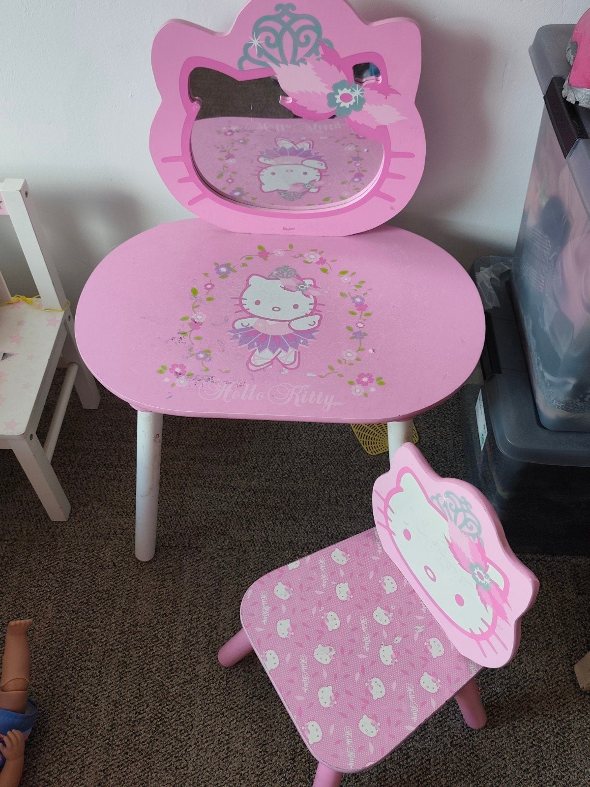tafel en stoeltje Hello Kitty gratis op te halen, Ophalen, Gebruikt, Tafel(s) en Stoel(en)