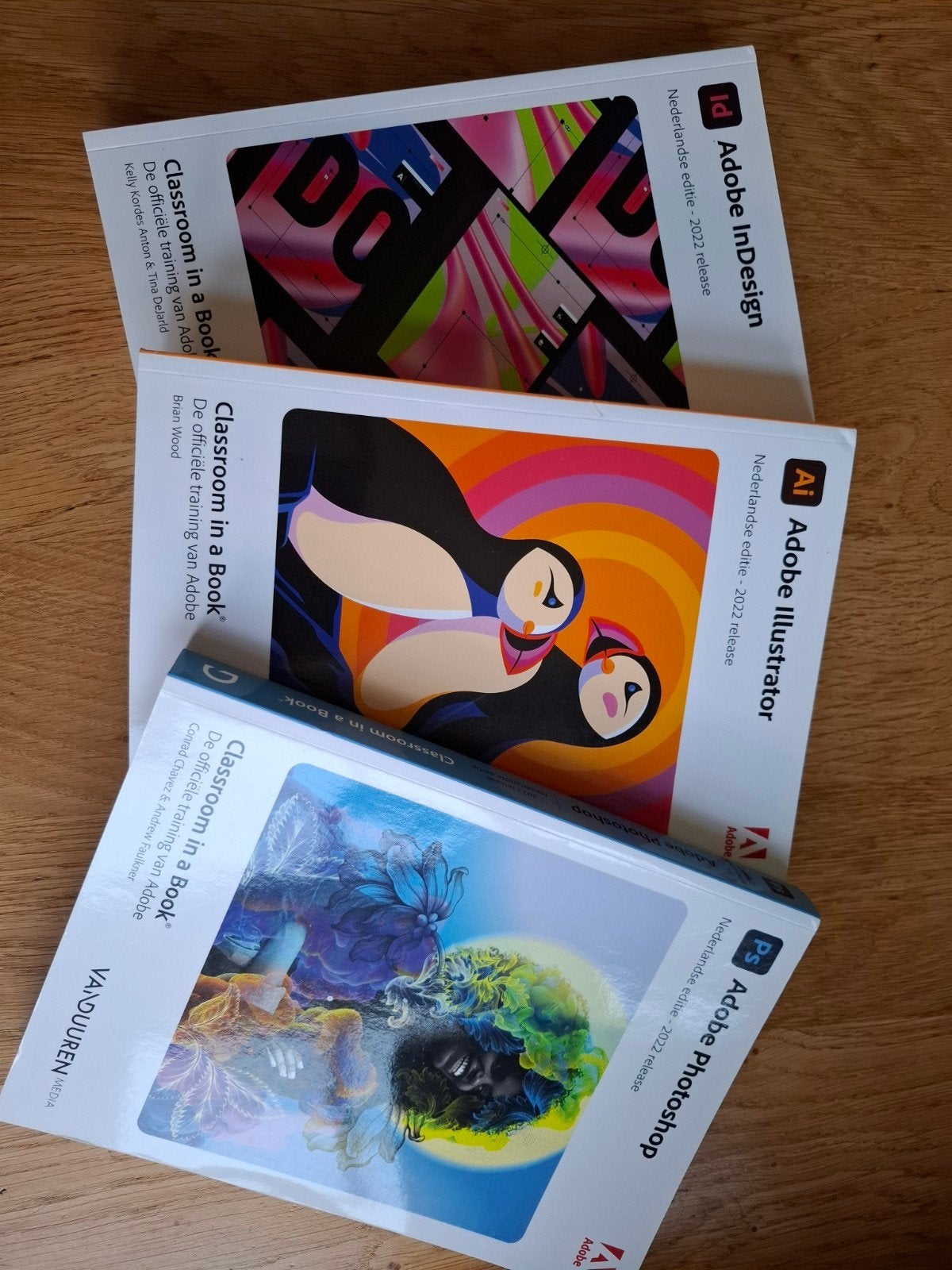 Adobe Classroom in a Book: Photoshop, Illustrator, InDesign, Ophalen of Verzenden, Gamma, Nieuw, HBO