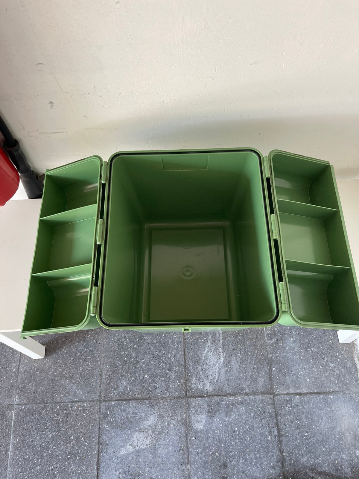 IJzersterke Groene Opbergbox / Visbox met Uitklapbare Vakken, Ophalen of Verzenden, Zo goed als nieuw, Kunststof, Minder dan 50 cm
