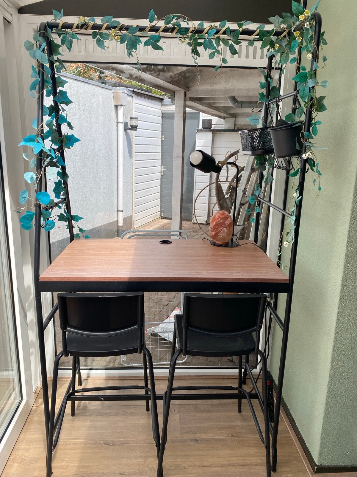 Hoge bartafel met 2 stoelen - ideaal voor kleine ruimtes, Tot twee personen, Zo goed als nieuw, Rechthoekig, Overige houtsoorten
