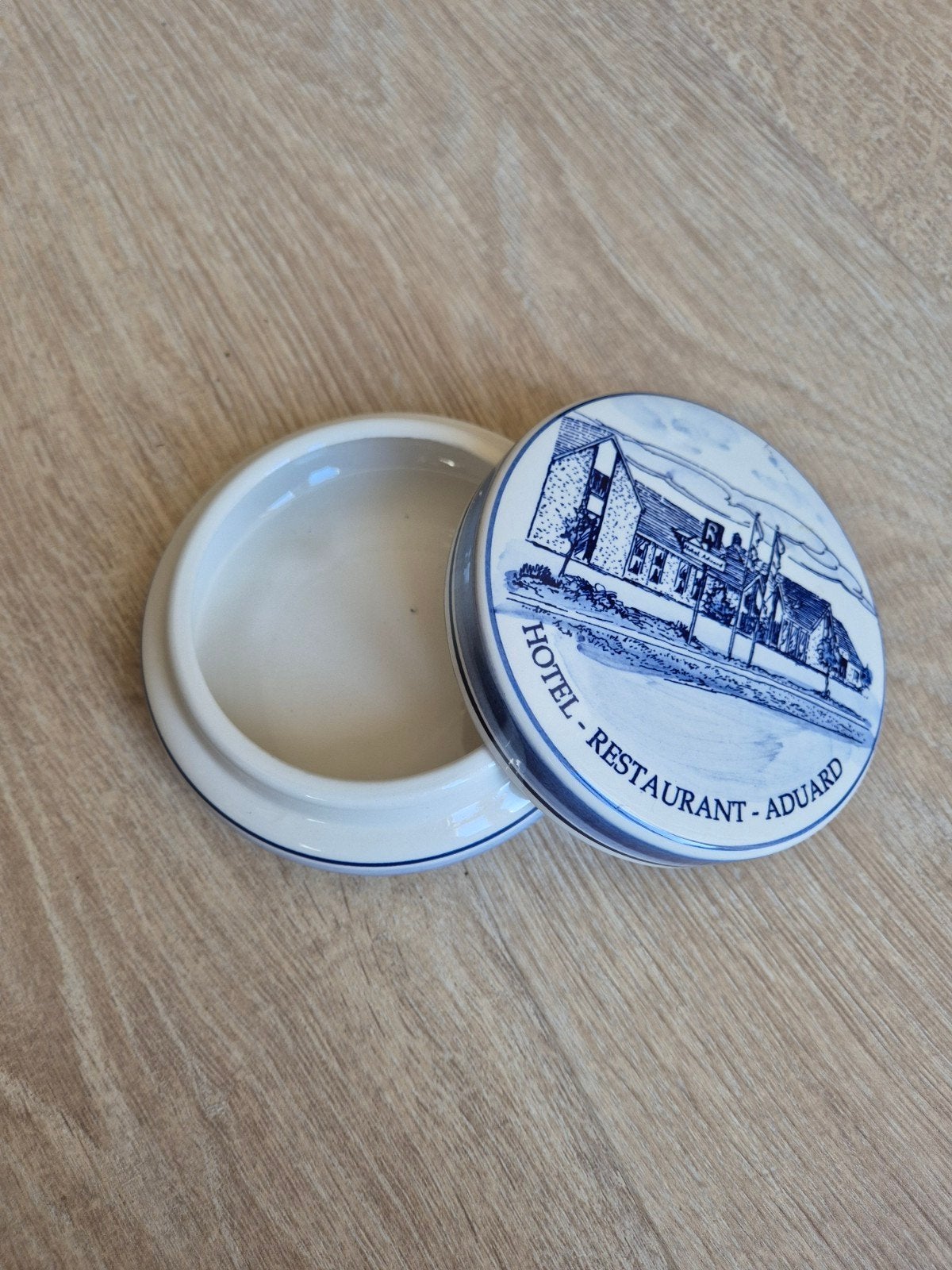 Delfts Blauw Handgeschilderd Doosje -Hotel Restaurant Aduard, Ophalen of Verzenden
