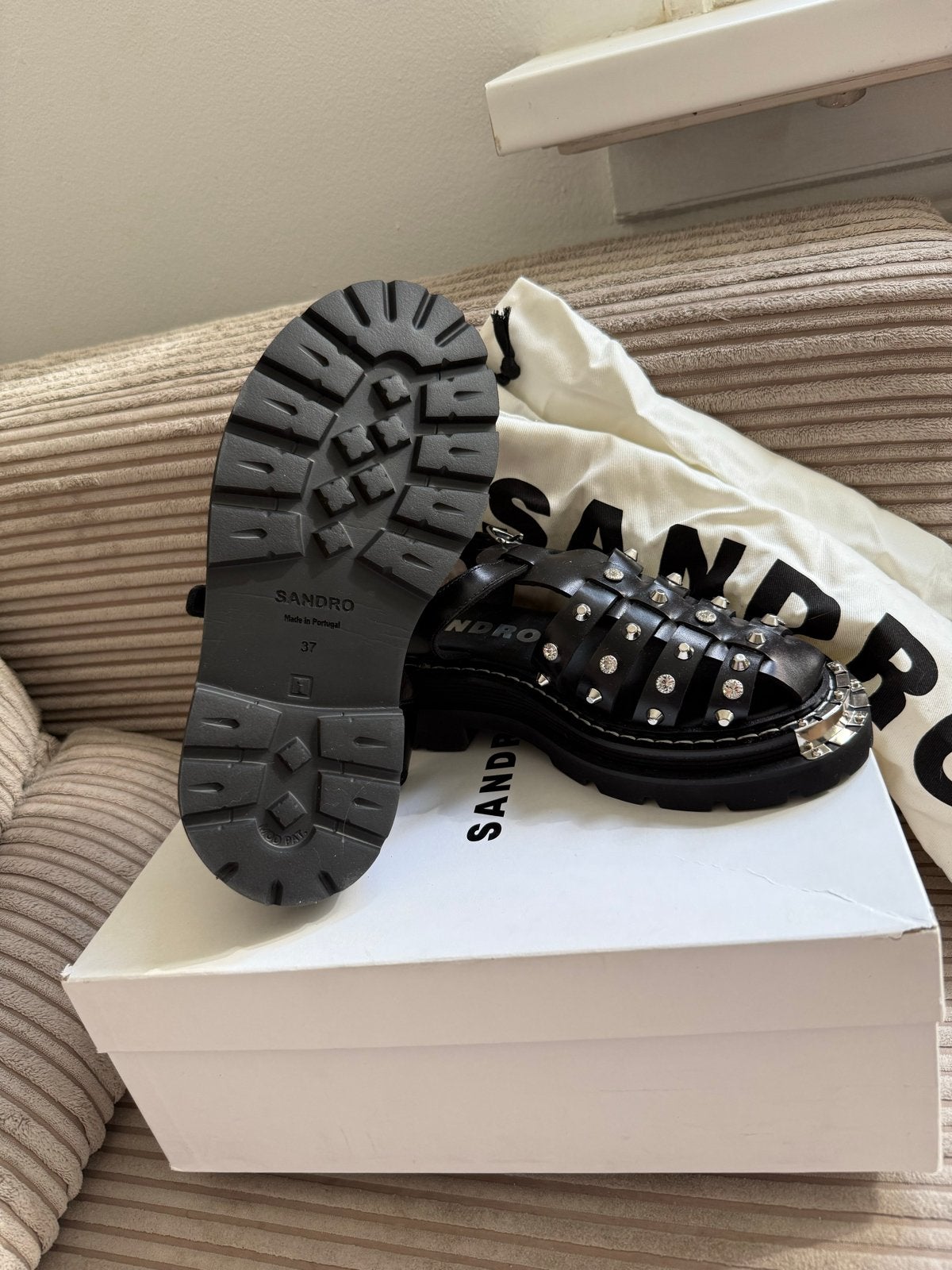 Sandro Paris Studded Fisherman Sandals Maat 37, Ophalen, Nieuw, Zwart, Sandalen of Muiltjes