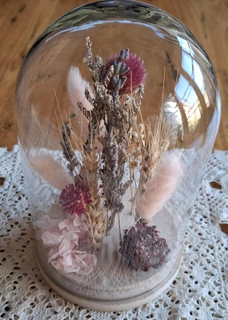 Klein stolpje met droogbloemen, Ophalen of Verzenden, -, -, -