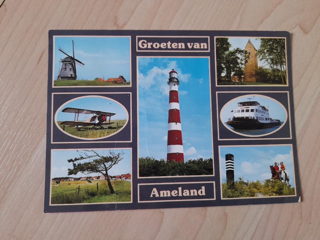 ANSICHTKAART MET POSTZEGEL AMELAND en SCHIERMONNIKOOG, Ophalen of Verzenden, 1980 tot heden, Gelopen, Waddeneilanden