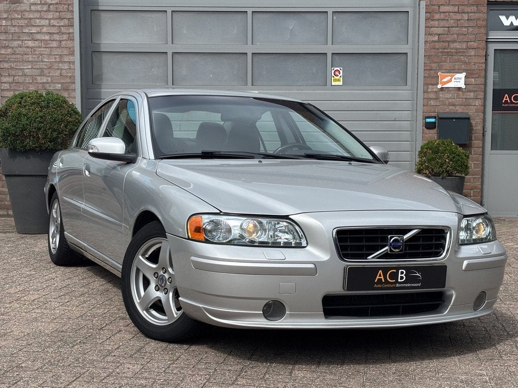 Volvo S60 2.4 Nette staat. Goed onderhouden. (bj 2008), Voorwielaandrijving, Gebruikt, Automatische klimaatregeling, S60