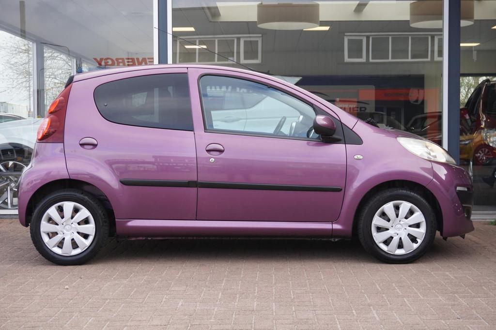 Peugeot 107 1.0 Envy | 5deurs | Airco | Elek. pakket | Deale, Auto's, Peugeot, Euro 5, Stof, Gebruikt, Zwart