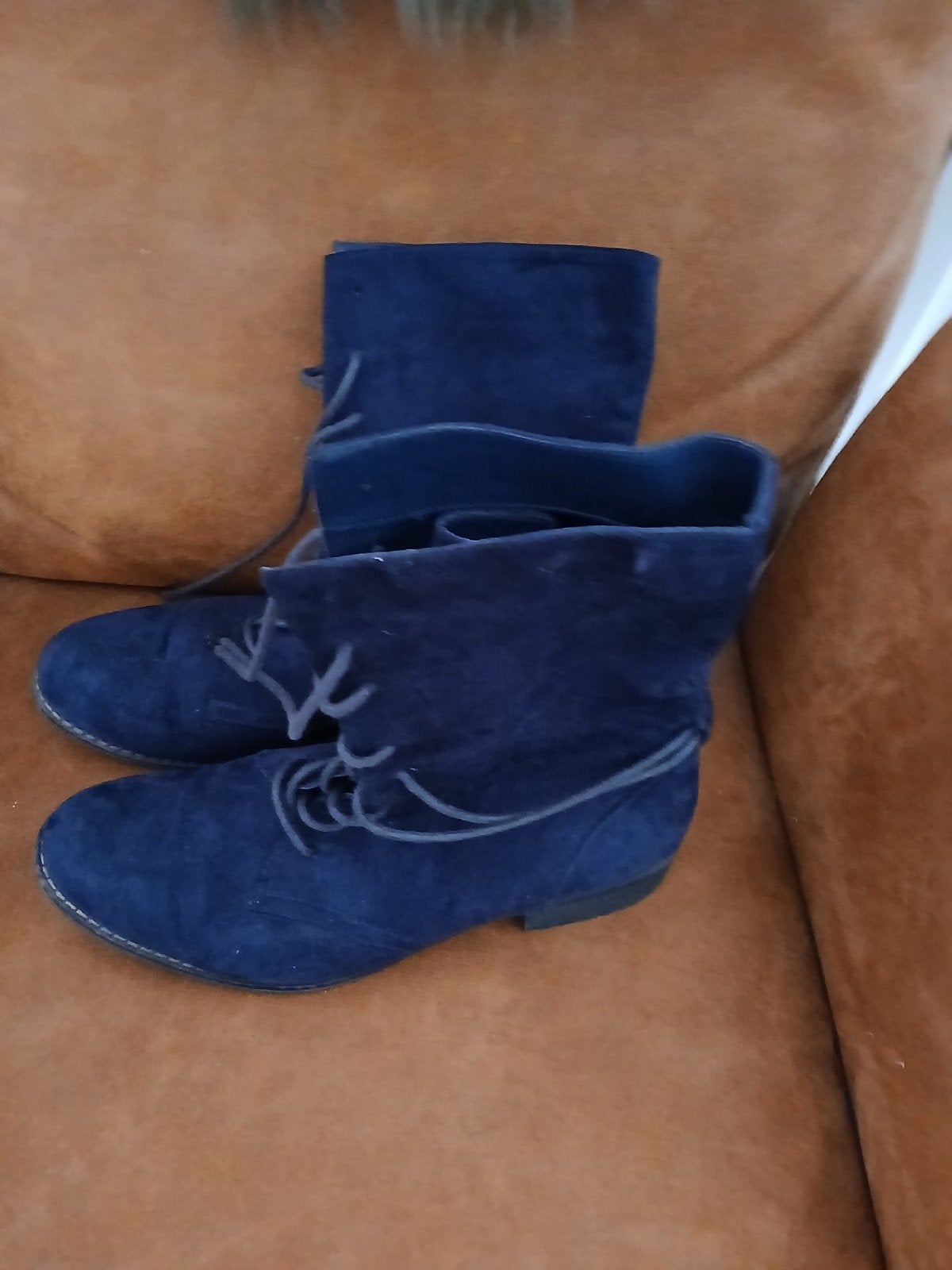 Donkerblauwe suède veterlaarzen - Maat 40, Ophalen of Verzenden, Gedragen, Blauw, Lage of Enkellaarzen