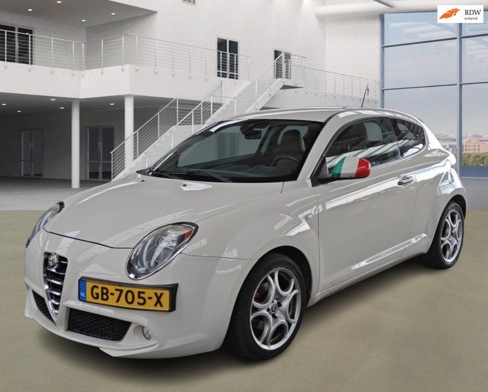 Alfa Romeo MiTo 1.3 JTDm Junior NAVI PSENSOR LEDER CRUISE 2