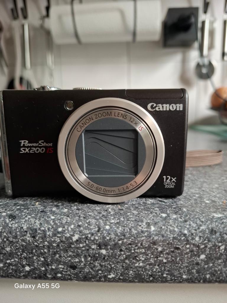 ≥ Canon PowerShot SX200 IS Compact Camera 12.1MP 12x Zoom