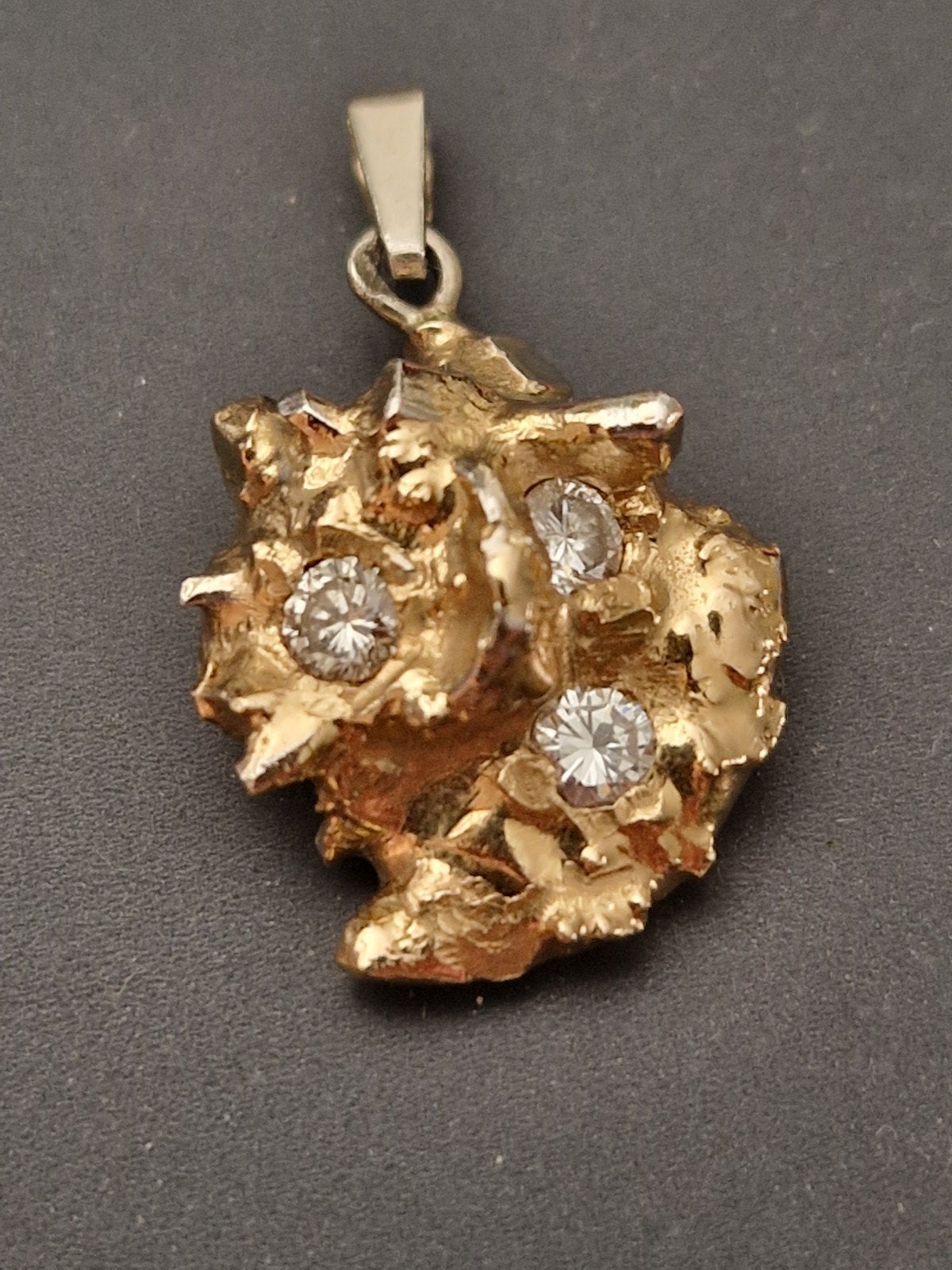 Zeldzame 23 Karaat Gouden nugget Hanger met Diamantjes, Gebruikt, Ophalen of Verzenden, Met edelsteen, Goud