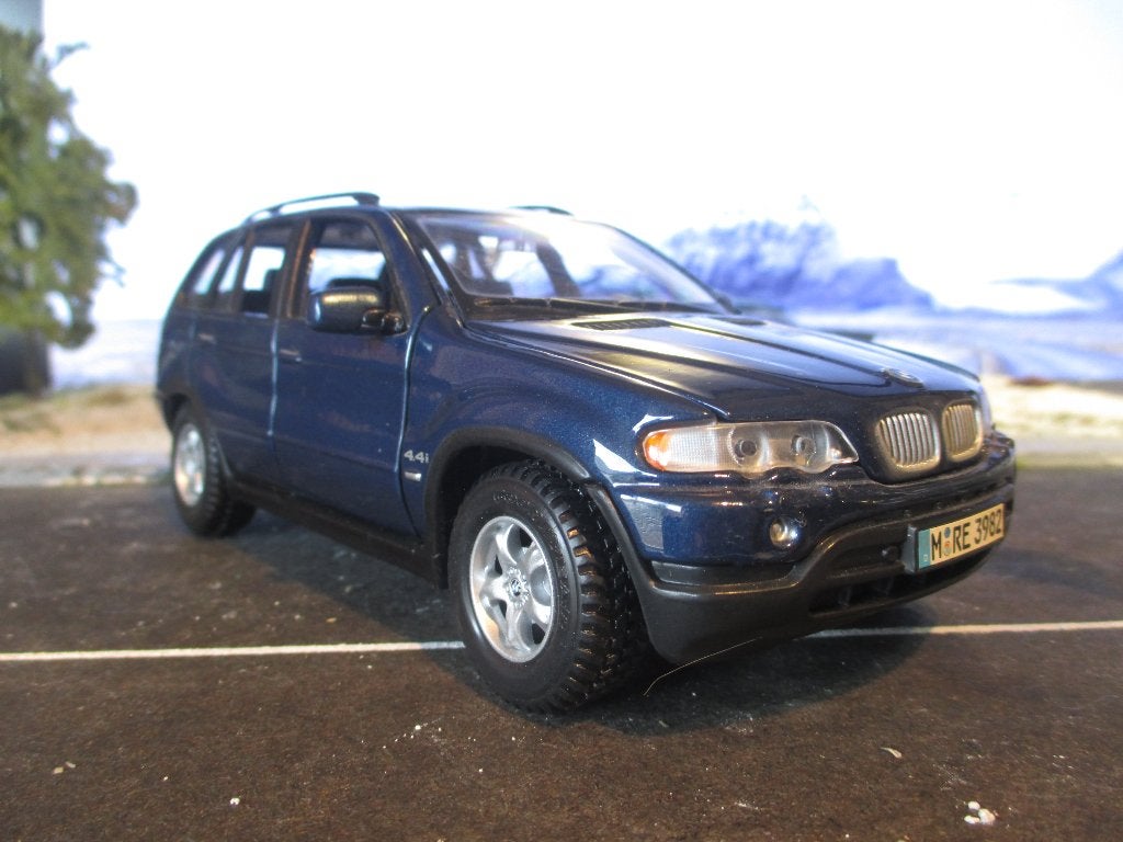 1:24 BMW X5 E53 - Maisto, Ophalen of Verzenden, Gebruikt, Maisto