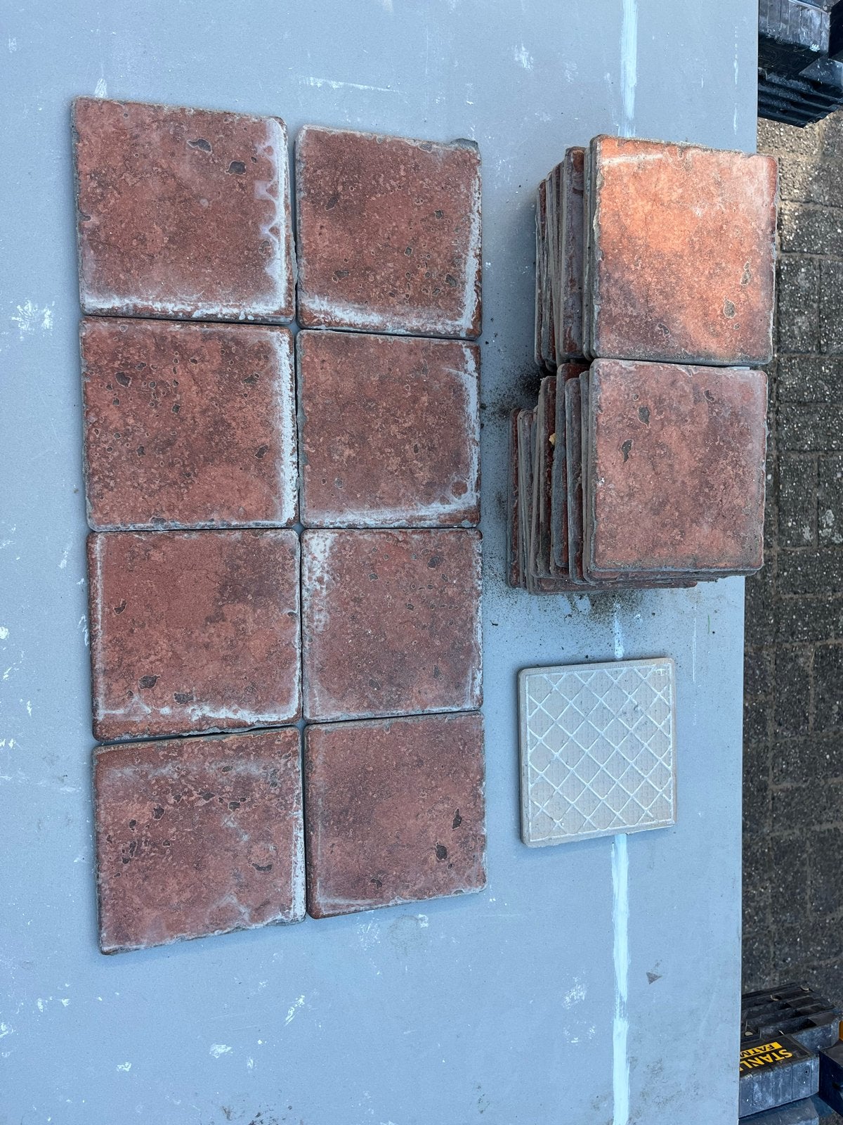 Set van 36 authentieke terracotta tegels 20x20 cm, Ophalen, Overige materialen, Gebruikt, 20 tot 40 cm