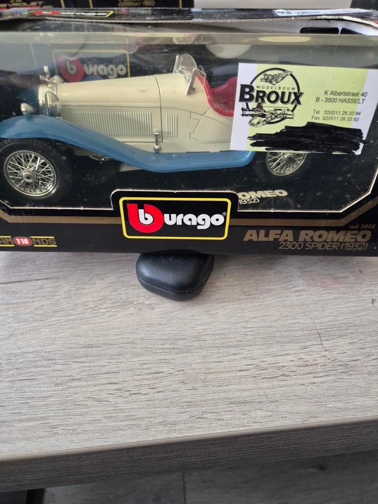 062 Alfa 2300 spider 1/18 Bburago, Ophalen of Verzenden, Zo goed als nieuw, Bburago