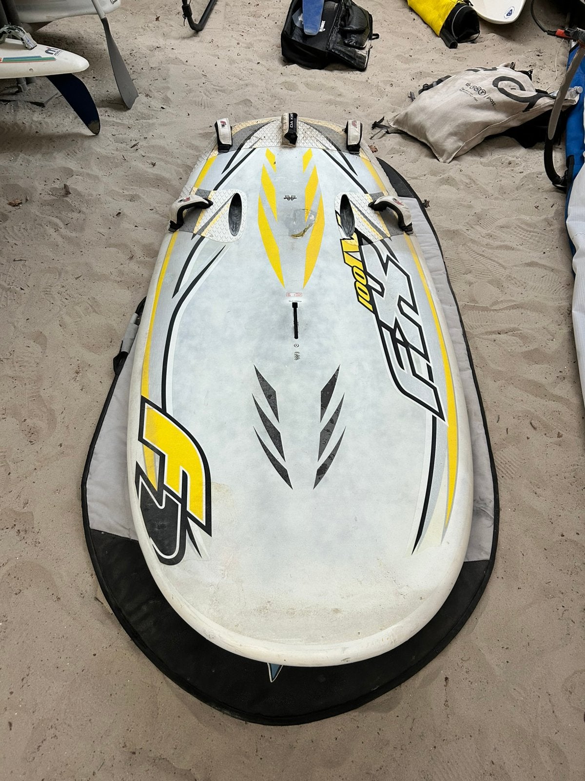 F2 FX100 IV Formula / Foil board, Ophalen, Plank