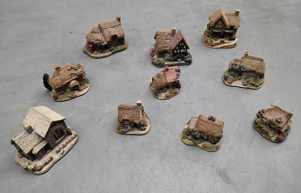 Vintage Lillyput Lane, 10 engelse miniatuurhuisjes, Verzamelen, Ophalen, Zo goed als nieuw, Overige typen