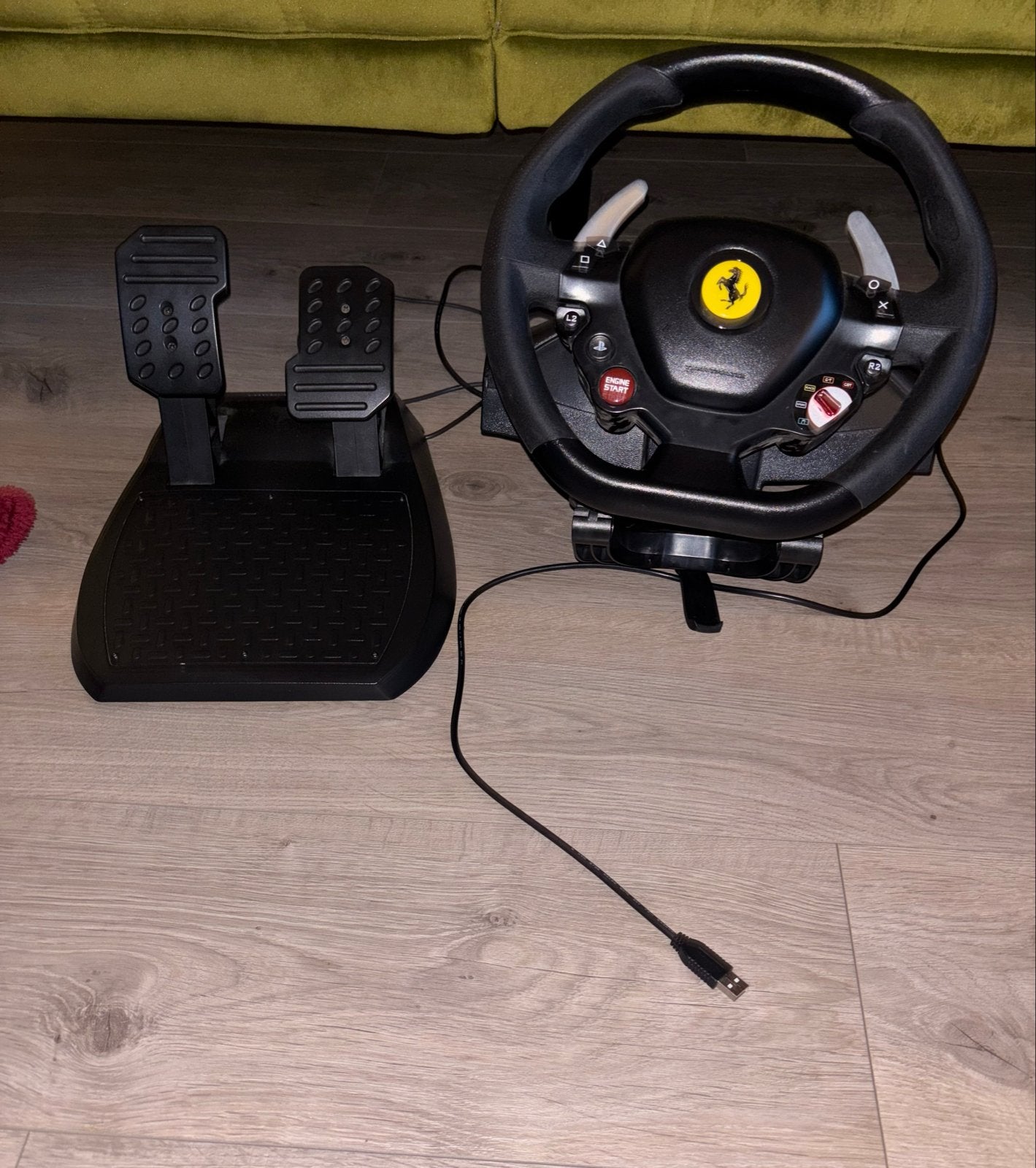 Thrustmaster T80 Ferrari 488 GTB Edition racestuur, Ophalen, Zo goed als nieuw, Stuur of Pedalen, PlayStation 4