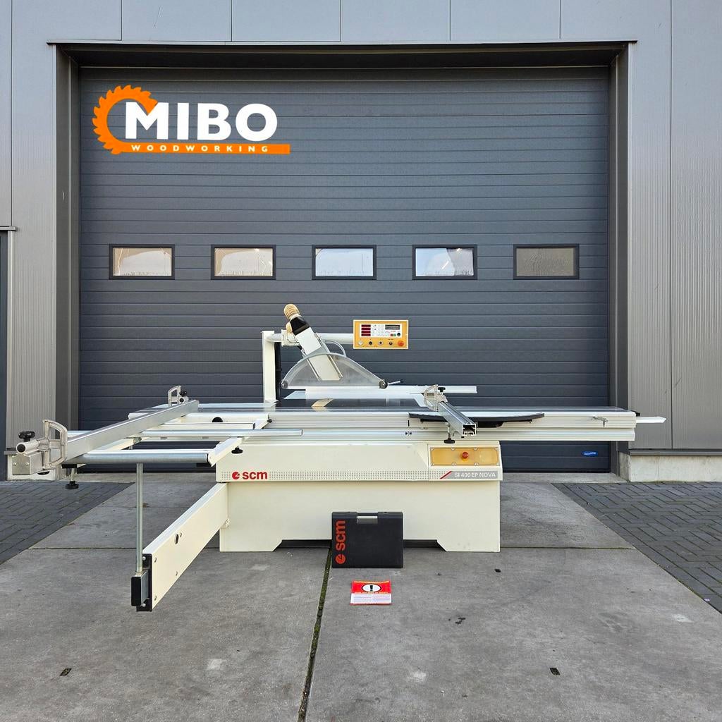 SCM Formaatzaag 3200mm Nova 400 paneelzaag ** 3assen cnc, Doe-het-zelf en Verbouw, Gereedschap | Zaagmachines, Scm robland altendorf martin felder hammer paneelzaag zaagtafel
